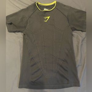 Gymshark Onyx V1 T-Shirt - Gray and Yellow